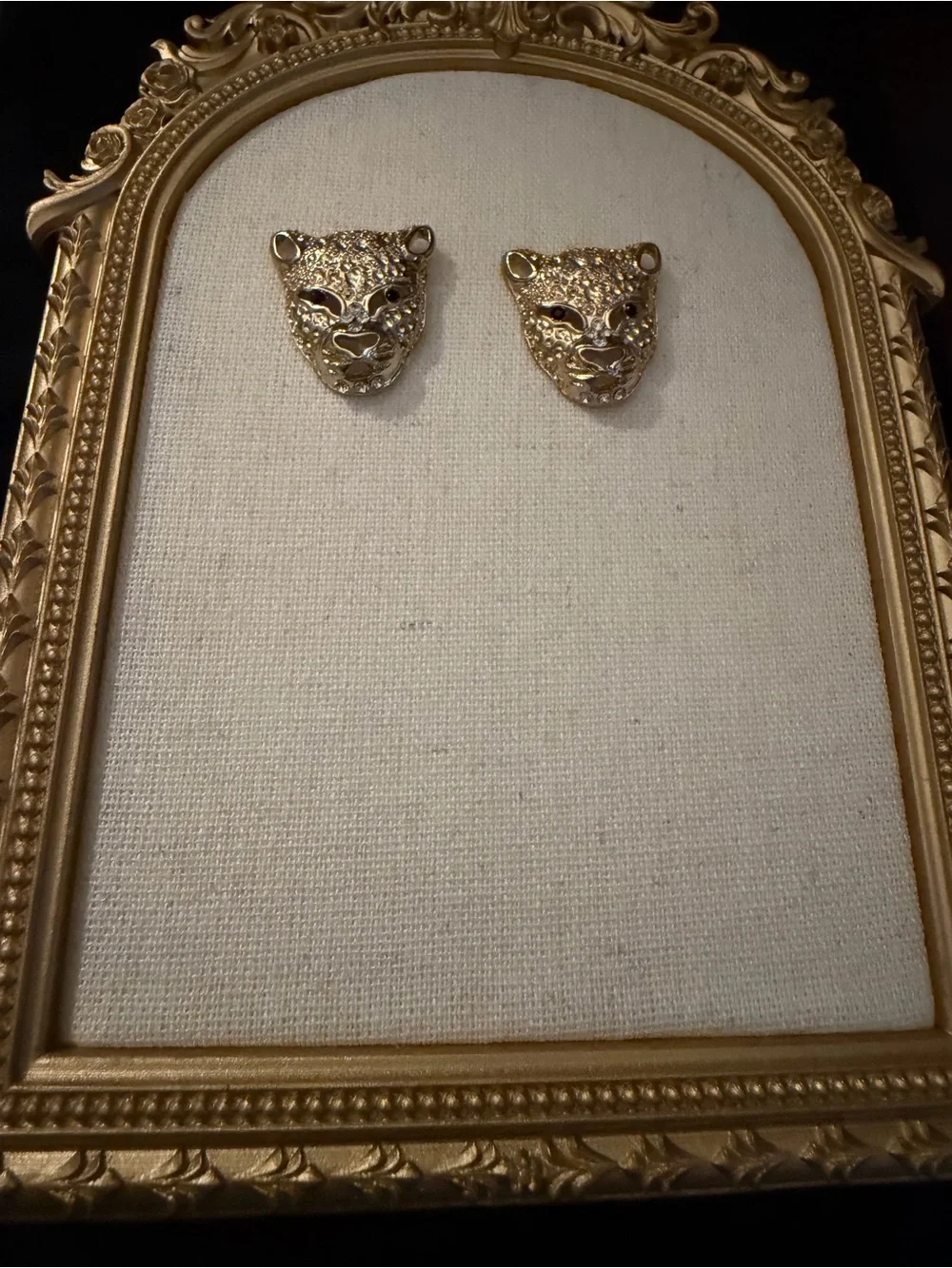 Gold tone Leopard Head earrings Vintage posts